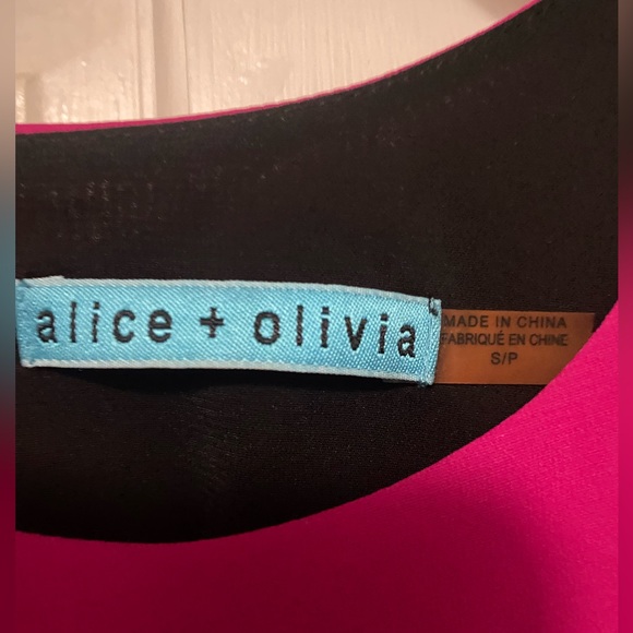 Alice +Olivia hot pink and black flowy top, like new Size S - Picture 3 of 3